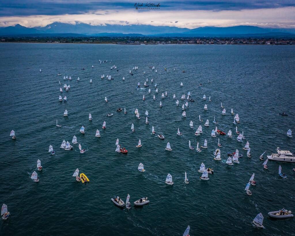Ιστιοπλοΐα: Άνοιξε η αυλαία του Πανελληνίου πρωταθλήματος Όπτιμιστ U13