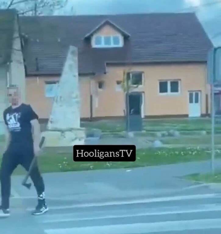 Άγια επεισόδια μεταξύ οπαδών - Πλακώθηκαν με τσεκούρια και μαχαίρια - ΣΚΛΗΡΕΣ ΕΙΚΟΝΕΣ (photos+video)