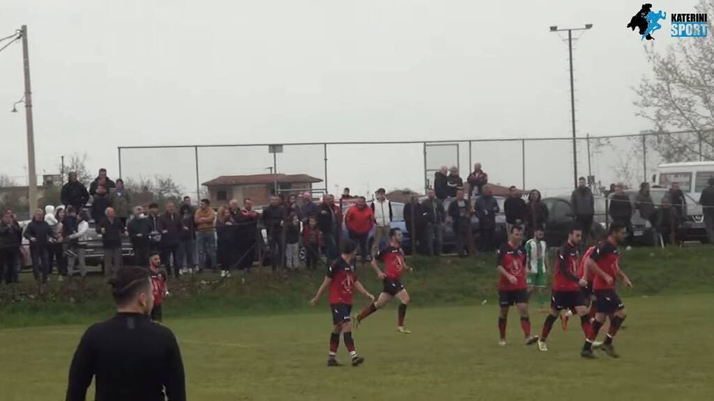 Πανηγύριζε τα γκολ της ομάδας του πυροβολώντας στον αέρα - Ταυτοποιήθηκε και συνελήφθη (video)