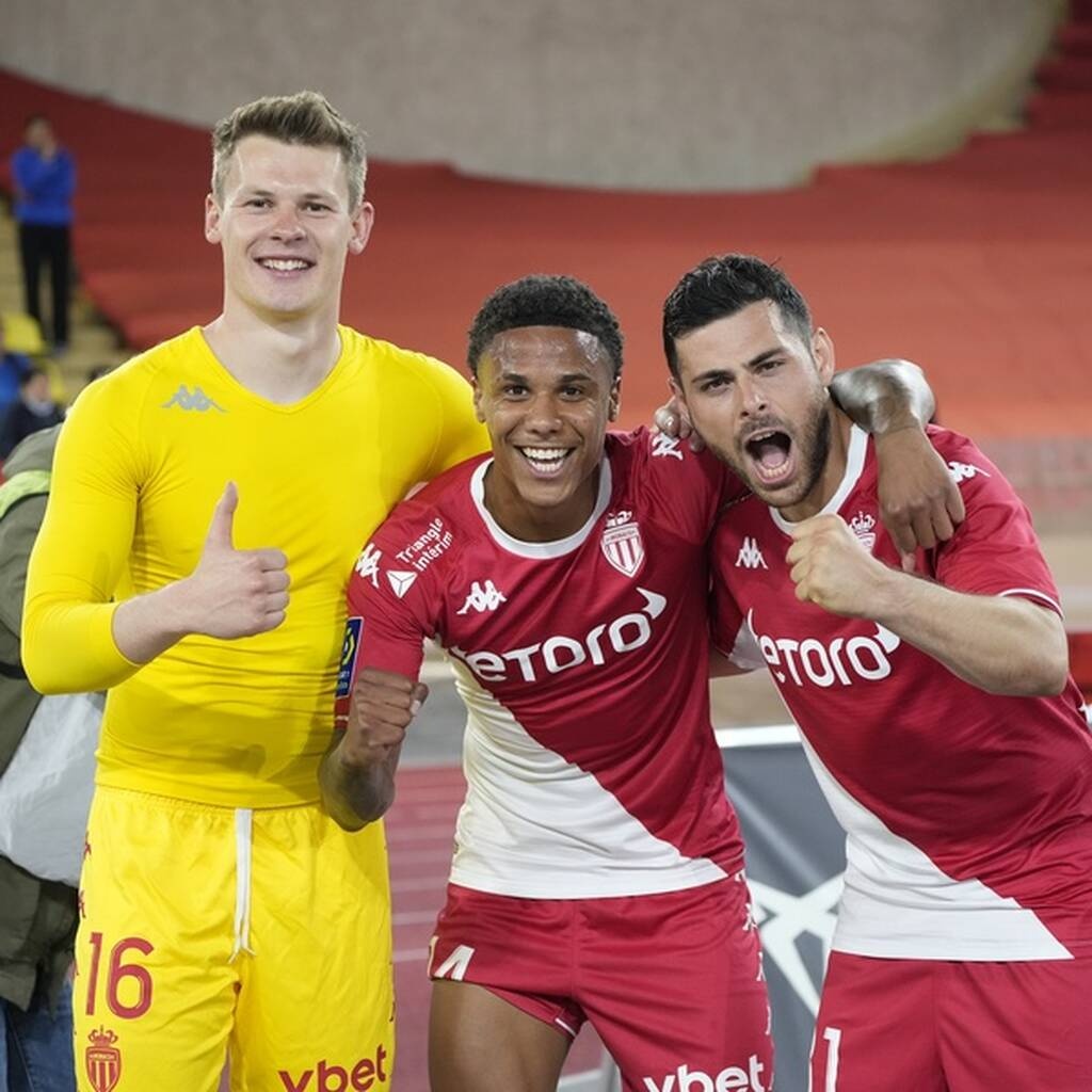 Ligue 1: Απίθανη ανατροπή η Μαρσέιγ, παράταση στη στέψη της Παρί Σεν Ζερμέν (vid+pics)