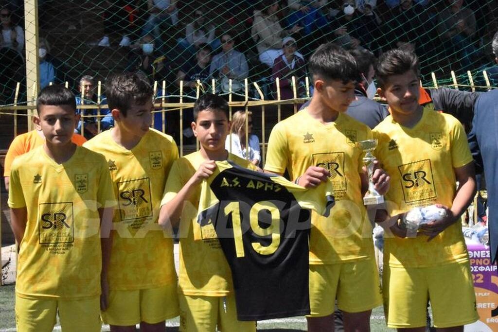 Άρης: Η Κ13 σήκωσε φανέλα με το 19 για τον Άλκη (photos)
