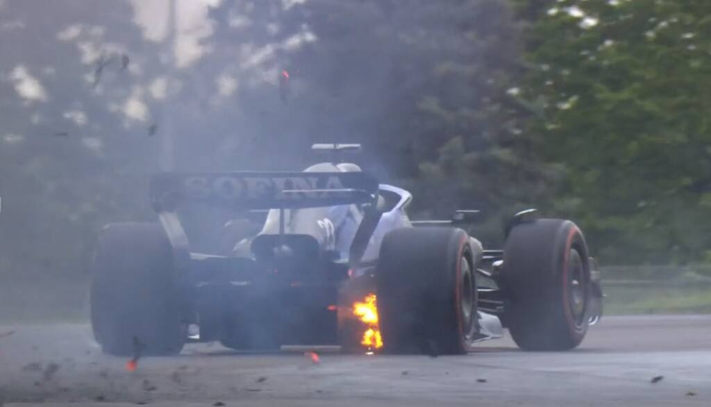 Formula 1: Τρόμος στις κατατακτήριες της Ίμολα - Φωτιά και έκρηξη σε μονοθέσιο (video)