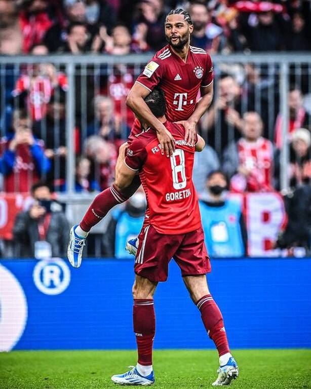 Bundesliga: Πήρε το ντέρμπι η Μπάγερν και το 10ο στη σειρά από τα 32 πρωταθλήματα! (vids+pics)