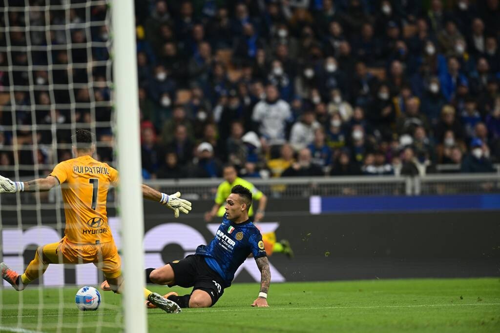 Serie A: «Παιχνιδάκι» η Ρόμα για την Ίντερ, κορυφή οι «νερατζούρι» (Videos+Photos)