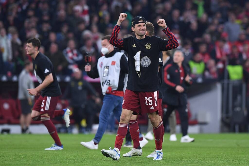 Bundesliga: Το απίθανο ρεκόρ με το «10άρι» της Μπάγερν, ντους με μπύρα κι ο πιτσαδόρος! (vid+pics)