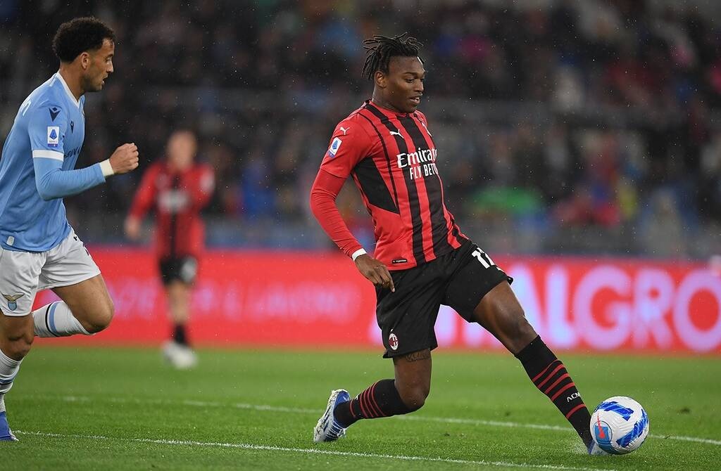 Serie A: Δεν παραδίδεται η Μίλαν, νίκη στο 90+2’ κόντρα στη Λάτσιο! (Videos+Photos)