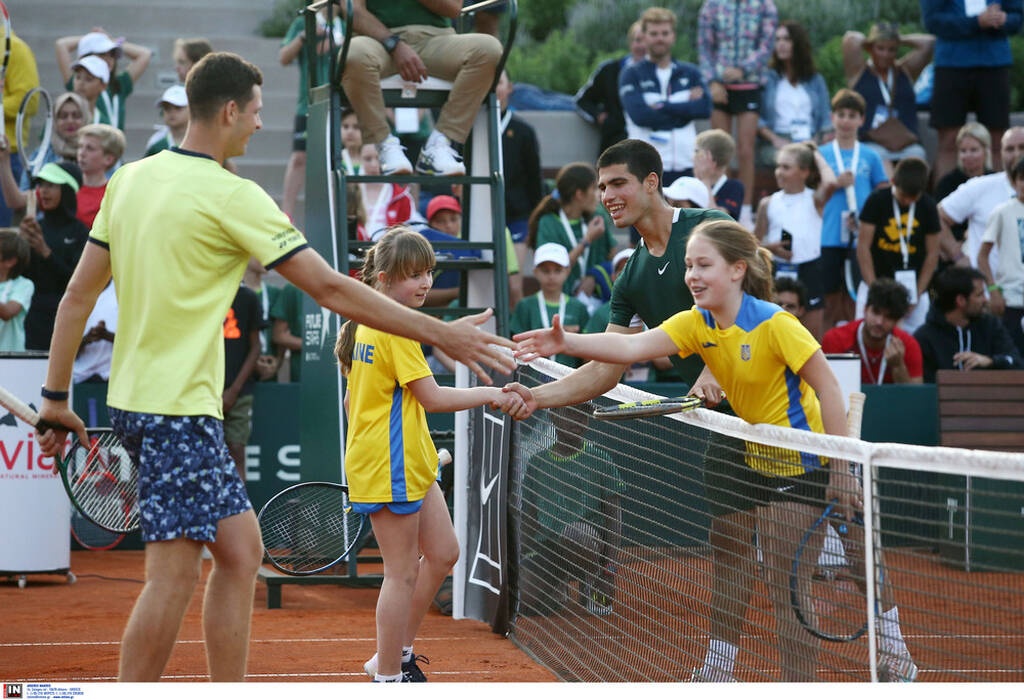 Τατόι Club: Γιορτή του τένις με Αλκαράθ και Χουρκάτζ (photos+video)