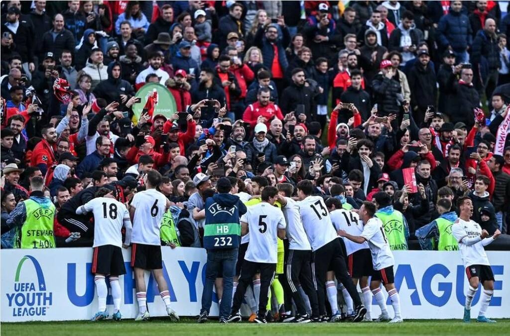 Youth League: Το πήρε η Μπενφίκα, αφού… πήρε και σήκωσε την Σάλτσμπουργκ με εξάρα! (Photos)
