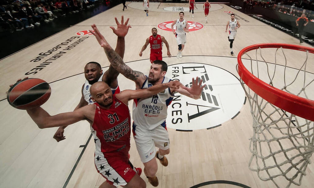Εφές Αναντολού: Το φόβητρο των «playoffs» της Euroleague απειλεί την Αρμάνι