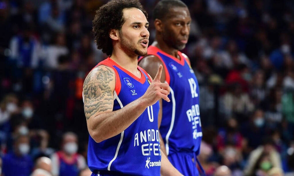 Εφές Αναντολού: Το φόβητρο των «playoffs» της Euroleague απειλεί την Αρμάνι