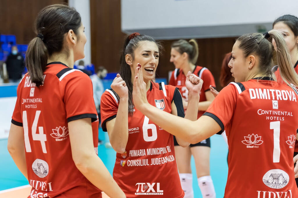 Βόλεϊ - Άλμπα Μπλαζ: Τρεμπλούχος Ρουμανίας και… τρισευτυχισμένη η Όλγα Στράντζαλη