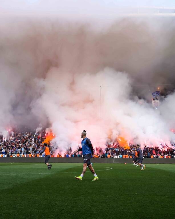 Μαγεία για Μπακασέτα, Σιώπη - 40.000 στην προπόνηση της Τραμπζονσπόρ για τίτλο έπειτα από 38 χρόνια!