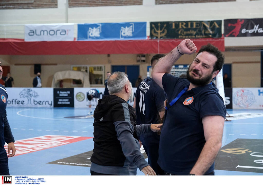 Κύπελλο Χάντμπολ: Ονειρικές στιγμές για την Πυλαία – Η στιγμή της απονομής (video)