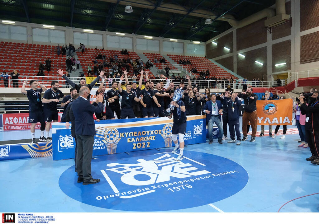 Κύπελλο Χάντμπολ: Ονειρικές στιγμές για την Πυλαία – Η στιγμή της απονομής (video)