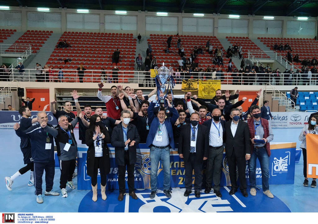 Κύπελλο Χάντμπολ: Ονειρικές στιγμές για την Πυλαία – Η στιγμή της απονομής (video)