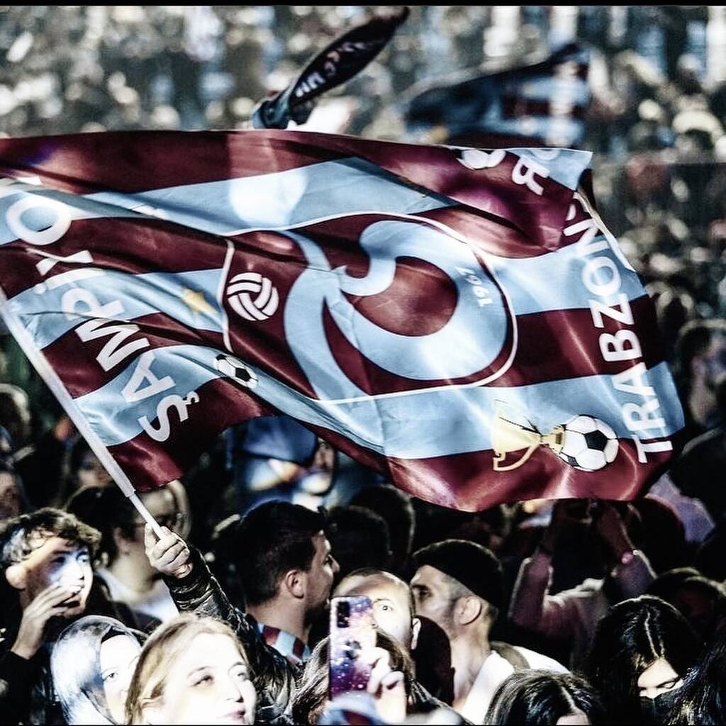 Εξόφλησε ένα… χρέος ο Μπακασέτας: «Όταν ήρθα μου έλεγαν ότι χρωστάω έναν τίτλο στην Τραμπζονσπόρ»