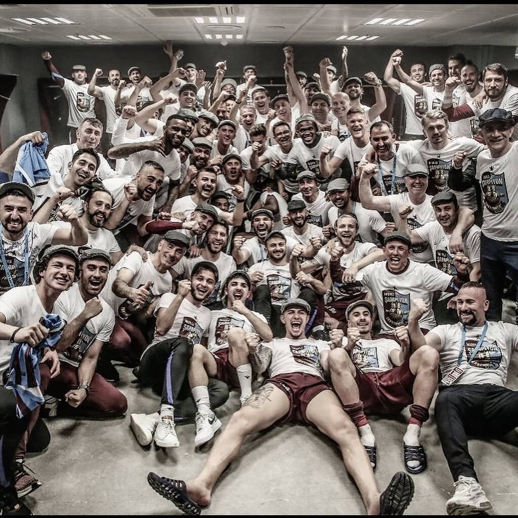 Εξόφλησε ένα… χρέος ο Μπακασέτας: «Όταν ήρθα μου έλεγαν ότι χρωστάω έναν τίτλο στην Τραμπζονσπόρ»