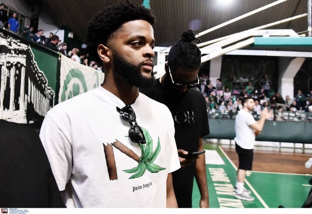 Στη Λεωφόρο Σαντ-Ρος και Μέικον για το ντέρμπι «αιωνίων» (photos)