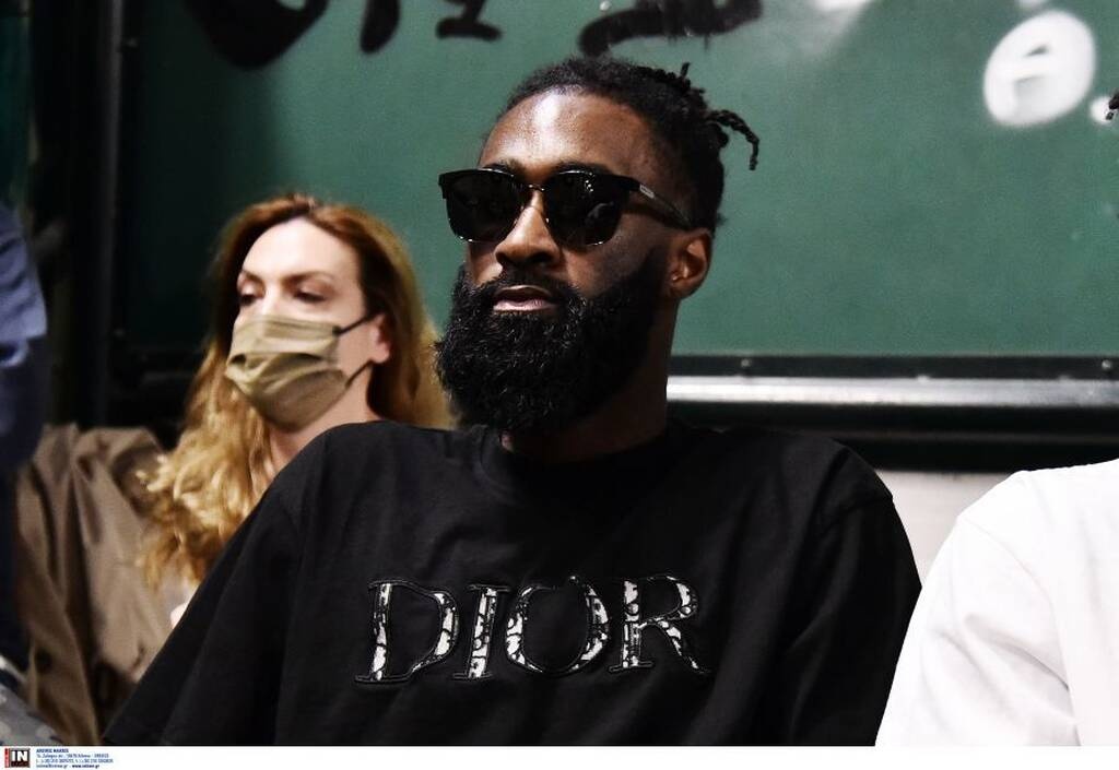 Στη Λεωφόρο Σαντ-Ρος και Μέικον για το ντέρμπι «αιωνίων» (photos)