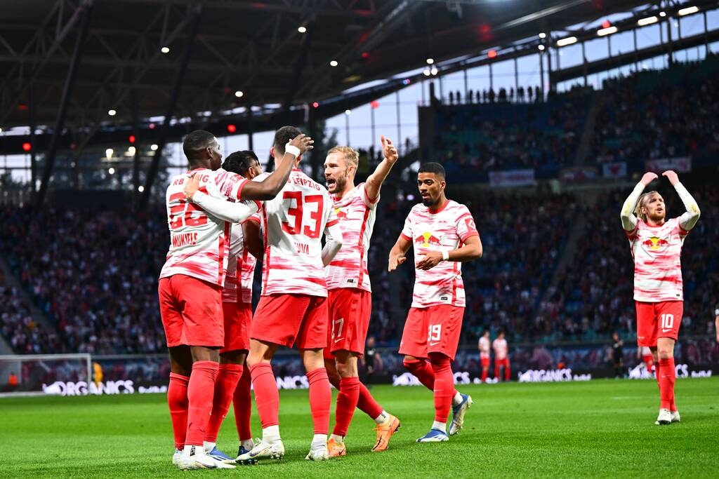 Bundesliga: Αυτογκόλ ο Μαυροπάνος, απονομή για Μπάγερν - Κοντά στο Champions League η Λειψία(vids)