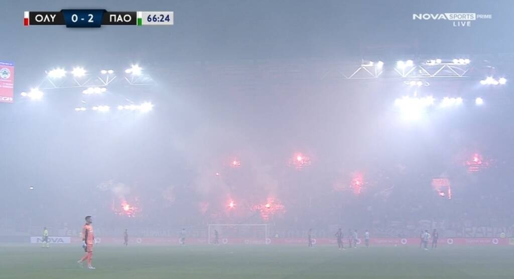 Ολυμπιακός-Παναθηναϊκός: Χαμός στο 0-2 με Σένκεφελντ - Αποδοκιμασίες και καπνογόνα