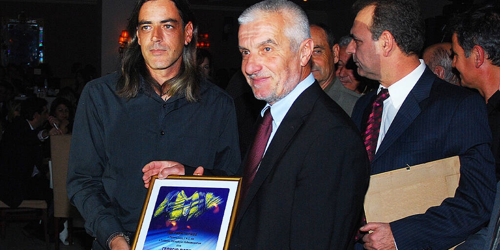 Θρήνος στο ελληνικό ποδόσφαιρο – Πέθανε μεγάλη μορφή ιστορικής ομάδας