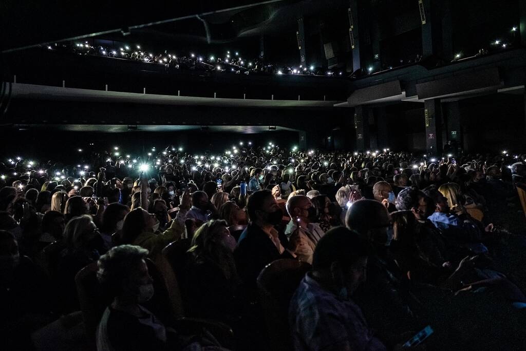 Στέφανος Κορκολής: Εντυπωσιακή Sold Out συναυλία στο Παλλάς (photo+video)