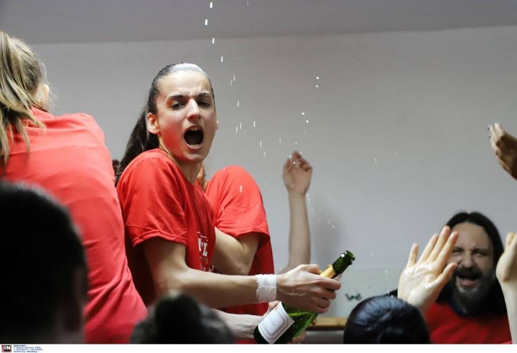 Ολυμπιακός: Έτσι πανηγύρισε το νταμπλ (photos)