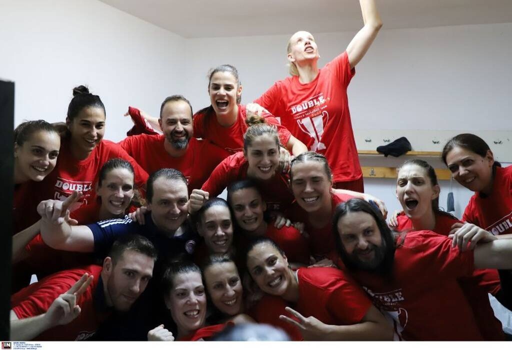 Ολυμπιακός: Έτσι πανηγύρισε το νταμπλ (photos)