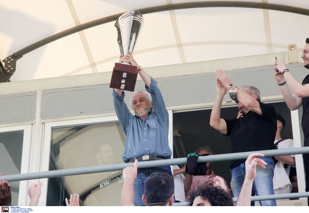 Λεβαδειακός: To ζεϊμπέκικο του Κομπότη - Έτσι γλέντησε την άνοδο (photos+video)