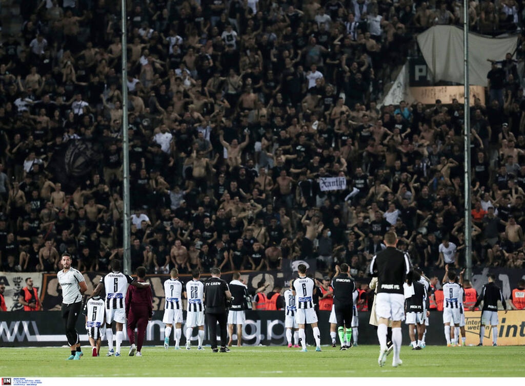 ΠΑΟΚ-Παναθηναϊκός: Ζητούσαν το Κύπελλο στην Τούμπα οι οπαδοί - Υπόκλιση από τους παίκτες (pics)