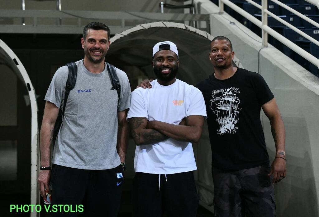 Παναθηναϊκός ΟΠΑΠ-ΑΕΚ: Εικόνες από το φιλικό - Μπατίστ και Τσαρτσαρής στο ΟΑΚΑ (pics)