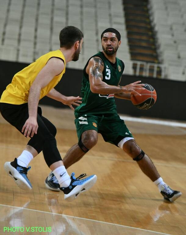 Παναθηναϊκός ΟΠΑΠ-ΑΕΚ: Εικόνες από το φιλικό - Μπατίστ και Τσαρτσαρής στο ΟΑΚΑ (pics)