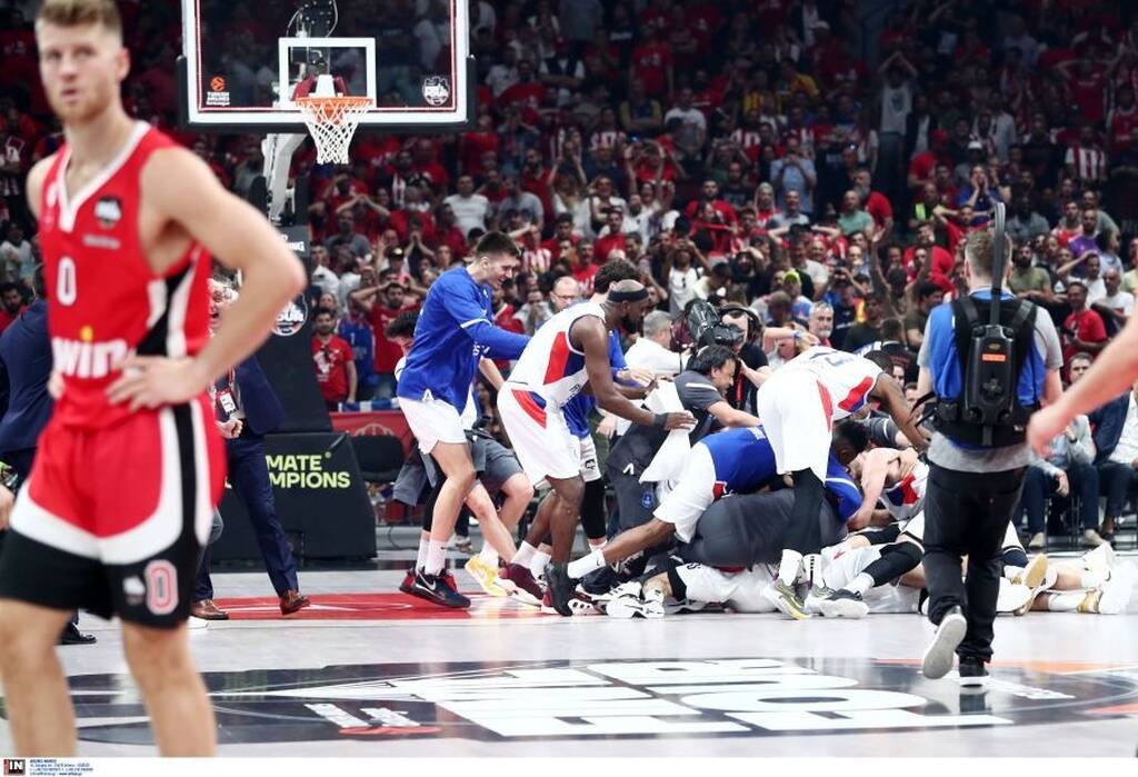 Ολυμπιακός-Αναντολού Εφές: Το απίθανο τρίποντο του Μίτσιτς και το ξέσπασμα στο Βελιγράδι (video)