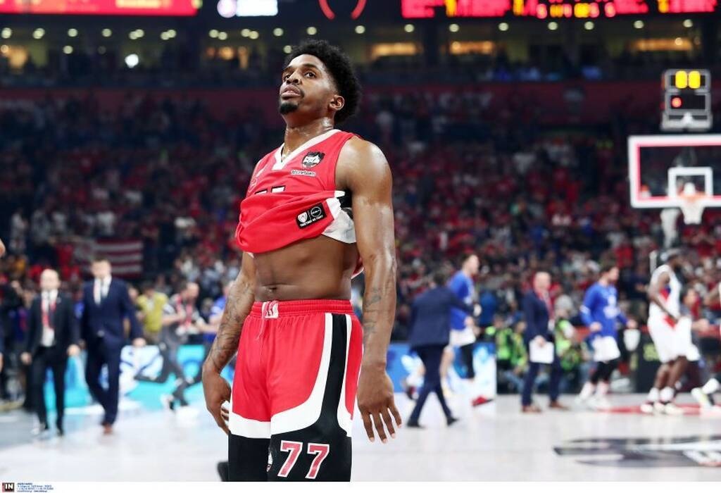 Ολυμπιακός-Αναντολού Εφές: Η απογοήτευση των «ερυθρόλευκων» μετά τη «μαχαιριά» του Μίτσιτς (pics)