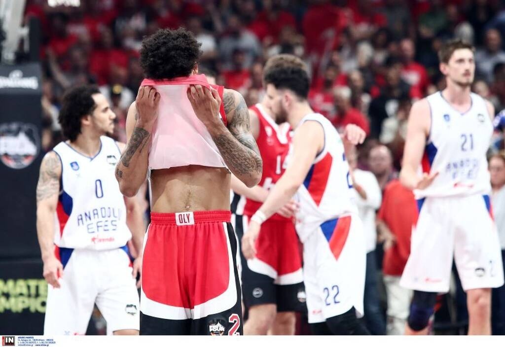 Ολυμπιακός-Αναντολού Εφές: Η απογοήτευση των «ερυθρόλευκων» μετά τη «μαχαιριά» του Μίτσιτς (pics)