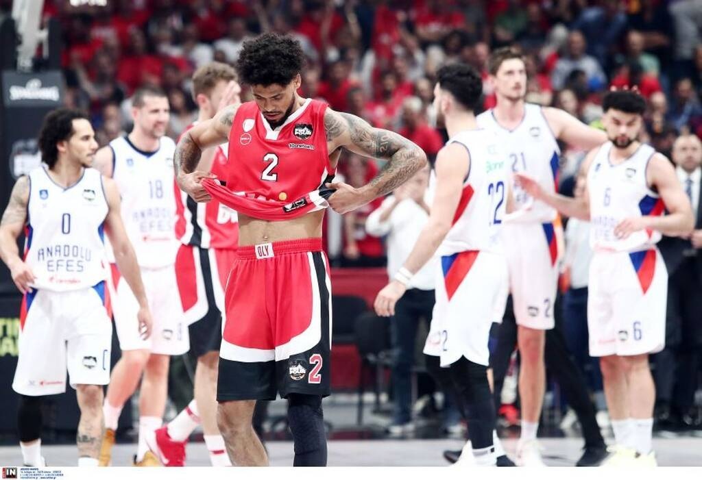 Ολυμπιακός-Αναντολού Εφές: Η απογοήτευση των «ερυθρόλευκων» μετά τη «μαχαιριά» του Μίτσιτς (pics)