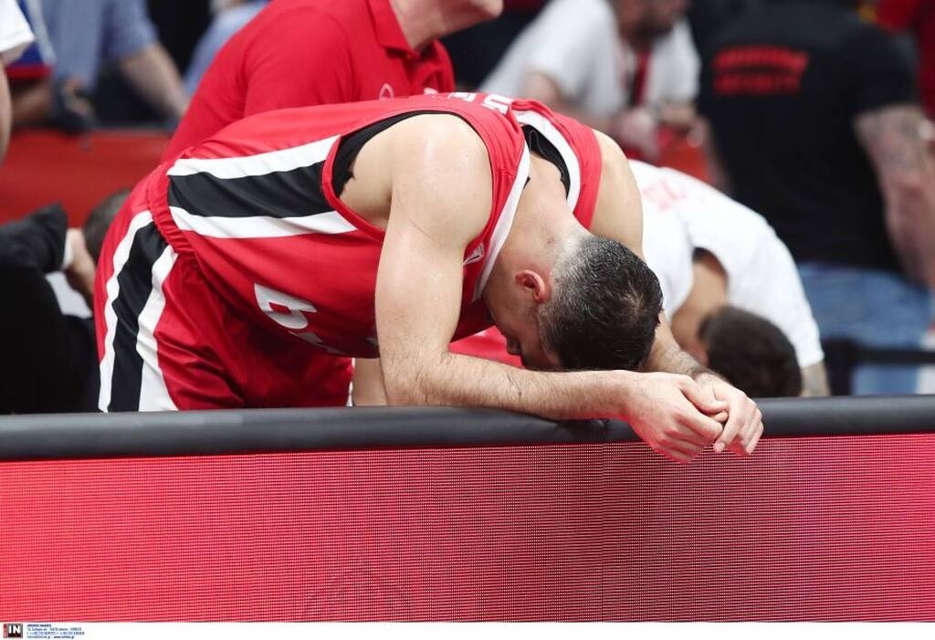 Ολυμπιακός-Αναντολού Εφές: Η απογοήτευση των «ερυθρόλευκων» μετά τη «μαχαιριά» του Μίτσιτς (pics)