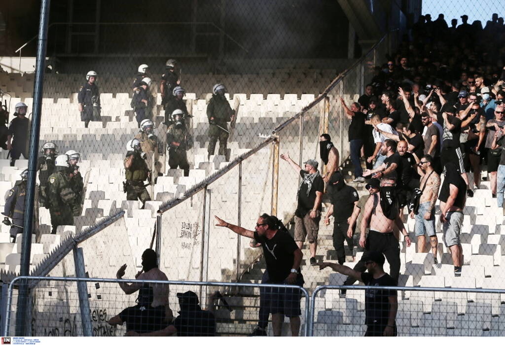 Πήρε πυροσβεστική μάνικα οπαδός του ΠΑΟΚ