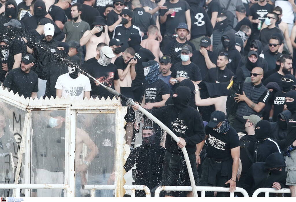 Πήρε πυροσβεστική μάνικα οπαδός του ΠΑΟΚ