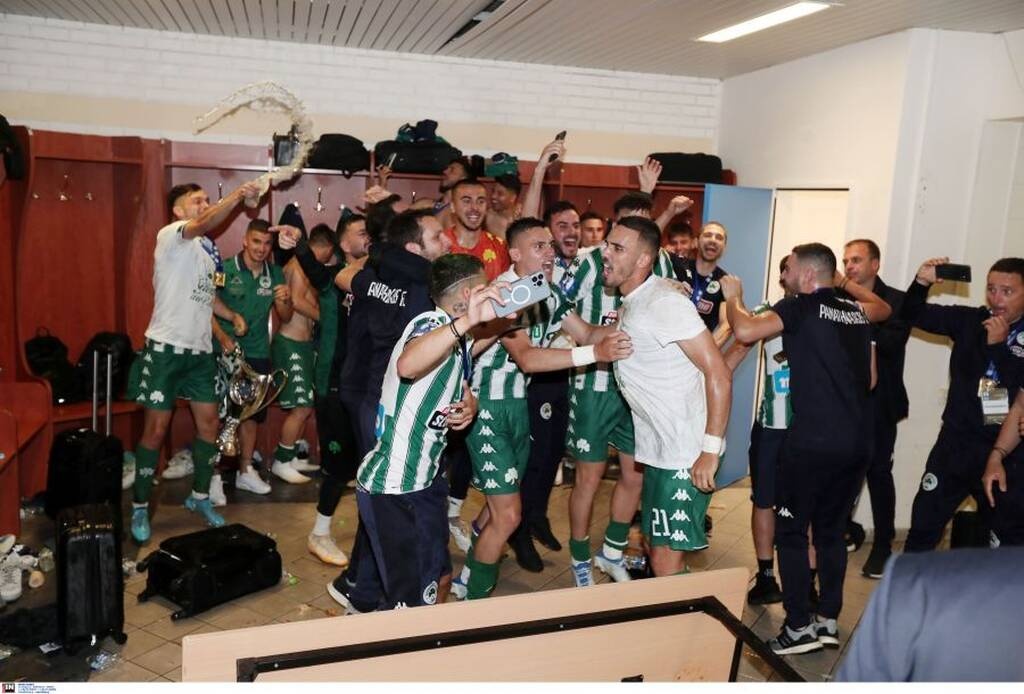 Τελικός Κυπέλλου Ελλάδας: Απίθανο πάρτι και στα αποδυτήρια του Παναθηναϊκού με την κούπα (vid)