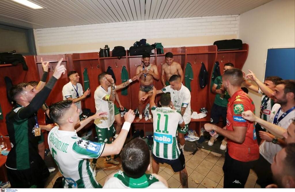 Τελικός Κυπέλλου Ελλάδας: Απίθανο πάρτι και στα αποδυτήρια του Παναθηναϊκού με την κούπα (vid)