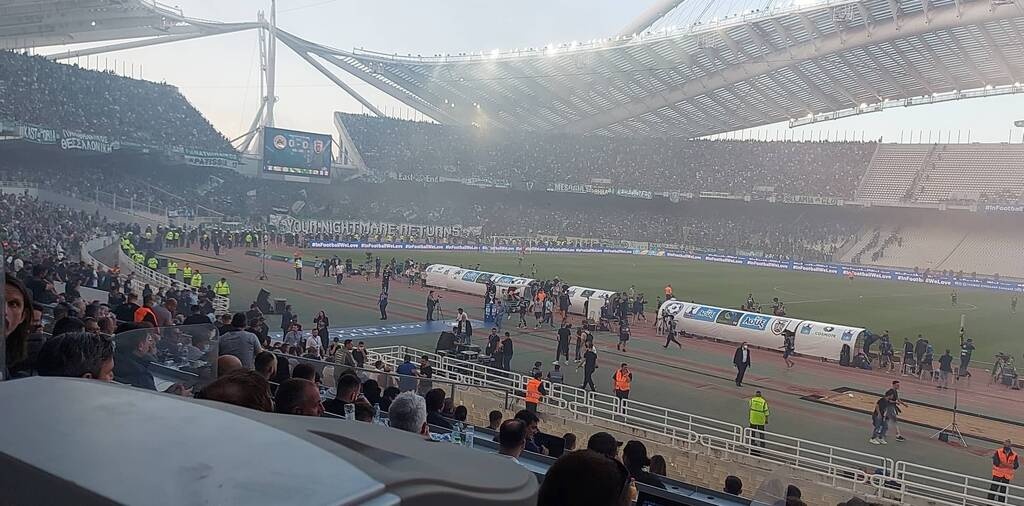 Τελικός Κυπέλλου Ελλάδας: Χάος στο ΟΑΚΑ με τα δακρυγόνα - Έστειλε τις ομάδες στα αποδυτήρια ο Λαόθ