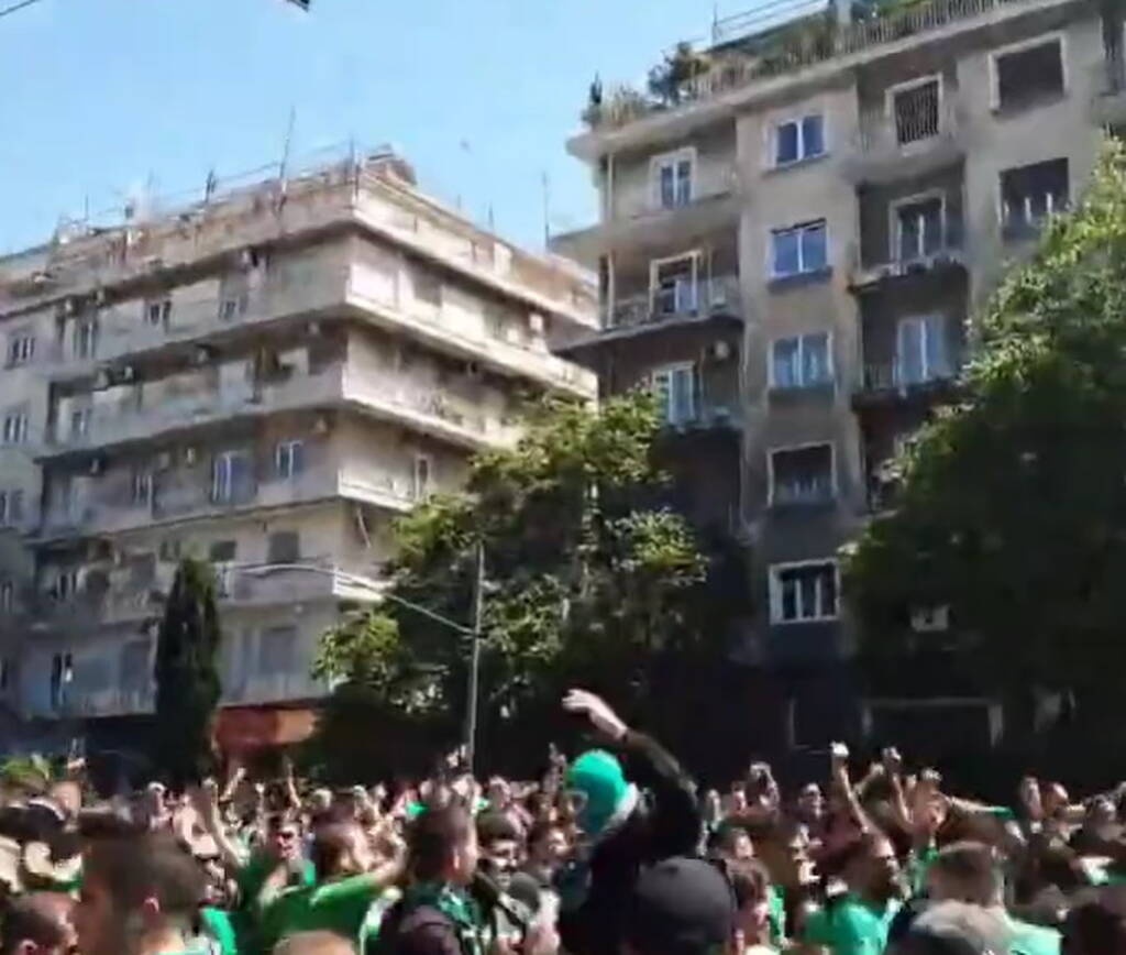 Συγκέντρωση οπαδών του Παναθηναϊκού στη Λεωφόρο
