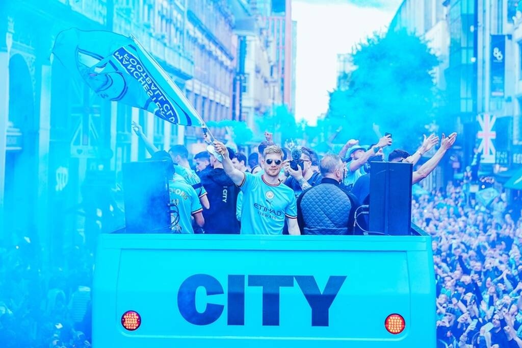 Premier League: Ντελίριο για τη Μάντσεστερ Σίτι και ο Γουαρδιόλα με το πούρο (pics)