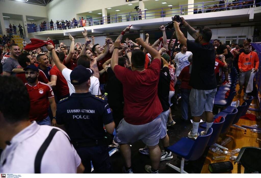 Handball Premier: Η απονομή στον Πρωταθλητή Ολυμπιακό/Όμιλο Ξυνή (video+photos)