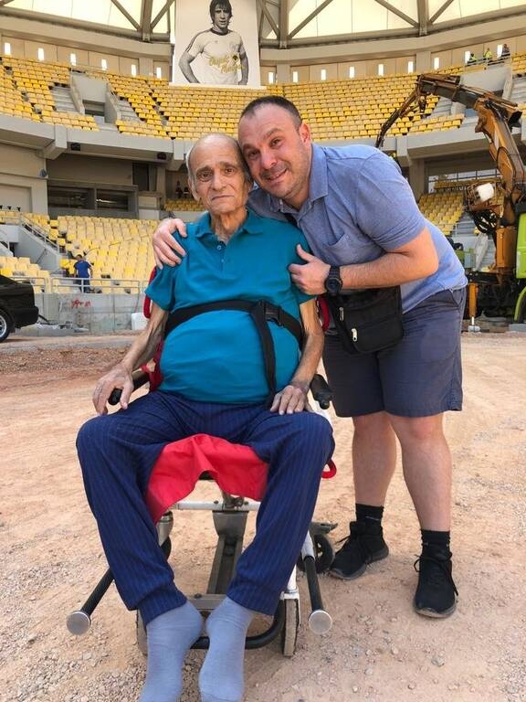 ΑΕΚ: Με το ασθενοφόρο στο «OPAP Arena» φίλαθλος της ομάδας (photos)