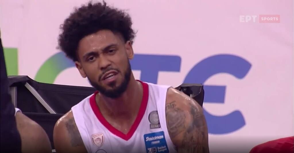Ολυμπιακός-Περιστέρι: Επεισόδιο Μπαρτζώκα - Ντόρσεϊ - Έντονος διάλογος στον πάγκο (video)