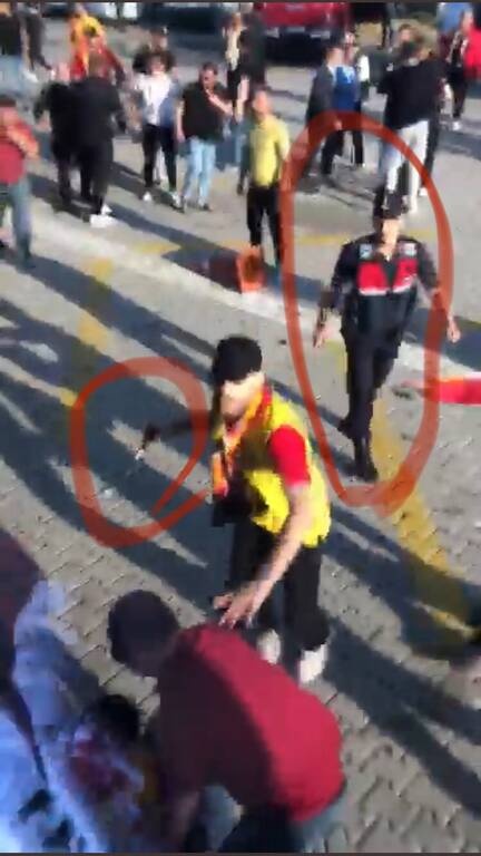 Μαχαιρώματα και σπασμένα πούλμαν πριν τον τελικό Καϊσερίσπορ-Σίβασπορ (vid+pics, σκληρές εικόνες)