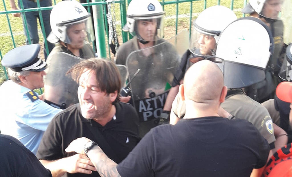 Γ’ Εθνική - Μπαράζ: Έπεσε ξύλο στο Αγροτικός Αστέρας-Παναχαϊκή - Ένταση και χημικά (photos+video)